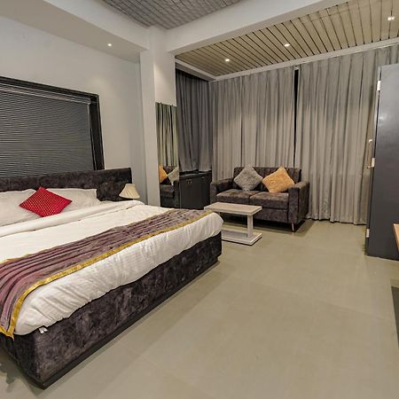 Hotel Mountain View Nashik Extérieur photo