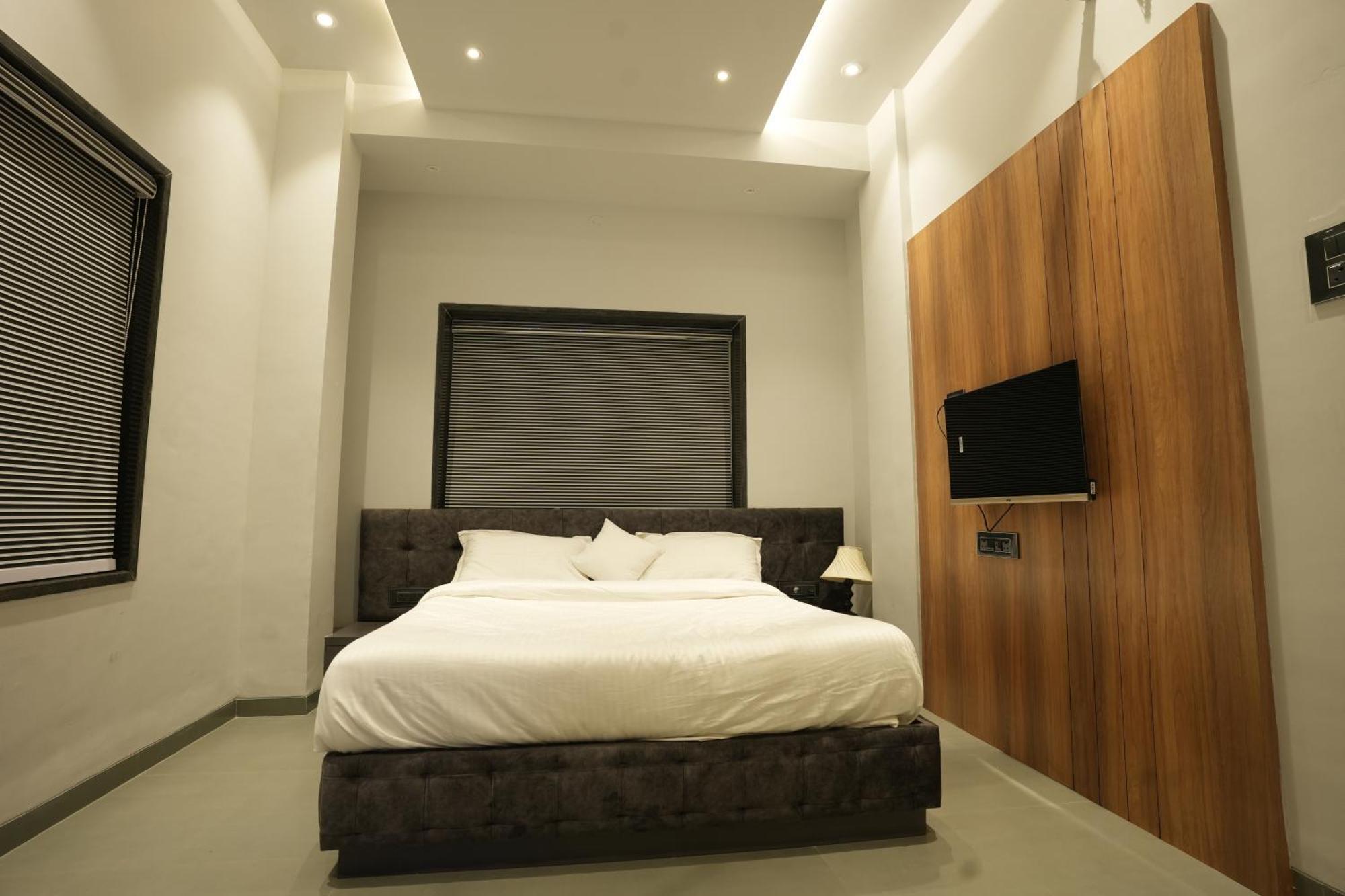 Hotel Mountain View Nashik Extérieur photo